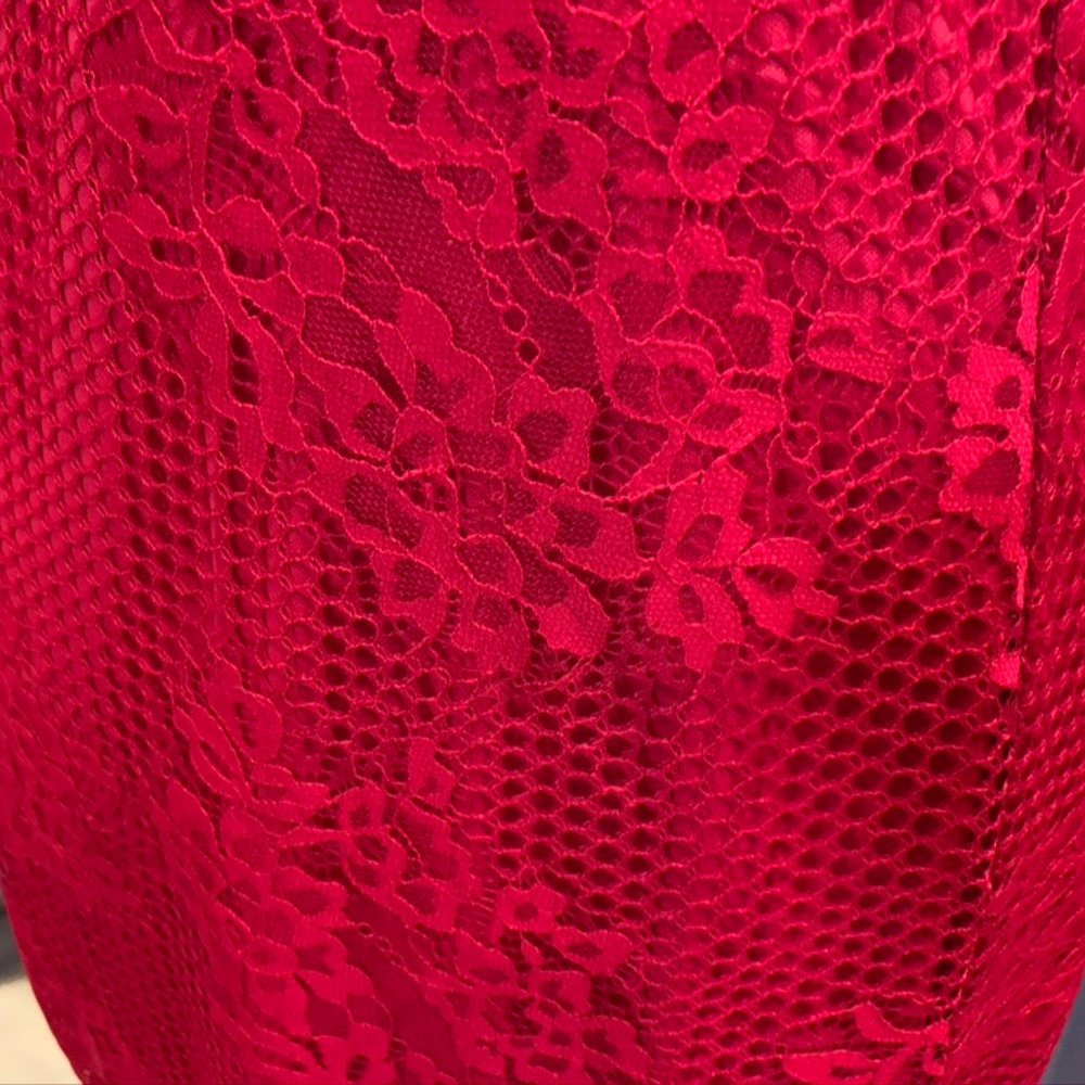 GLAMOROUS and Stunning Charlotte Russe Red Lace Cocktail Dress - Picture 3 of 6